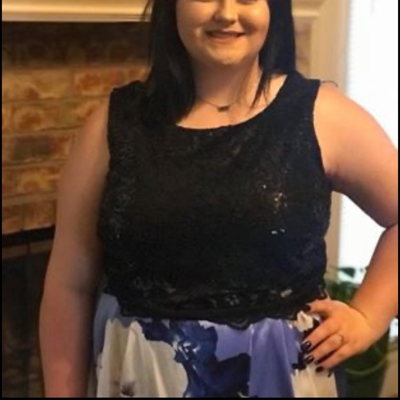 Prom / formal dress - Picture 2 of 2